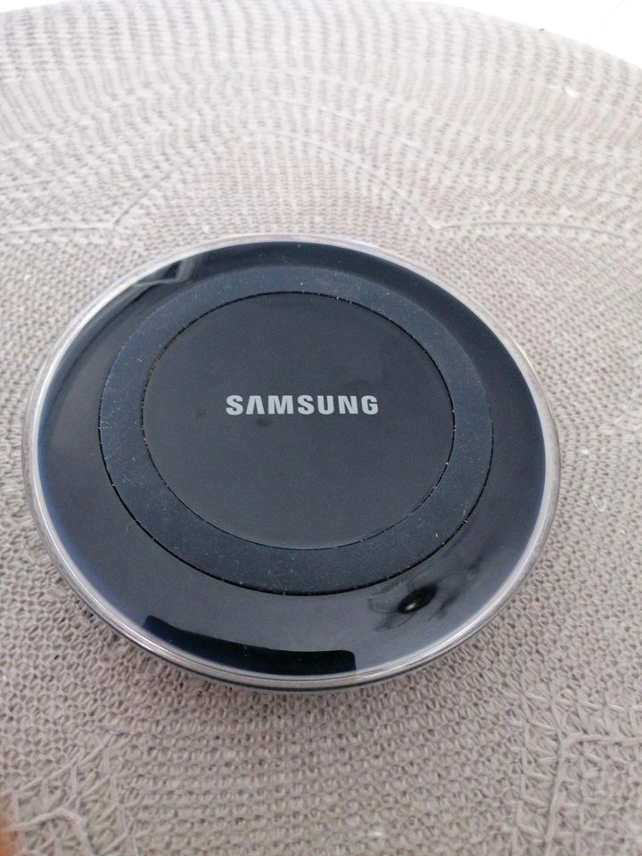 Samsung Wireless Charger in Oberhausen a.d. Donau