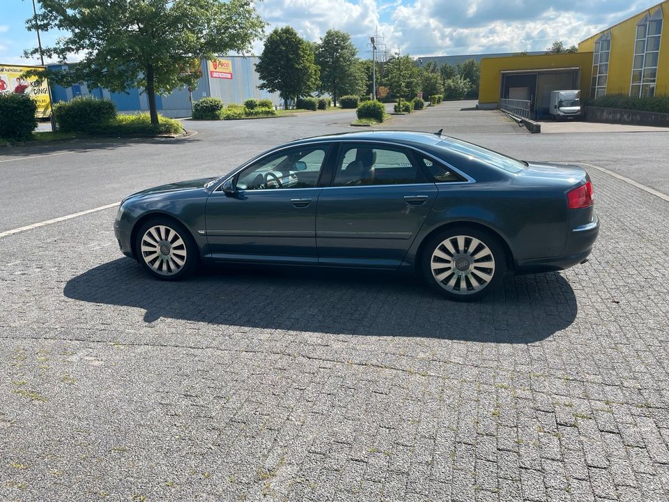 Audi A8 3.0 limousine in Bergkamen