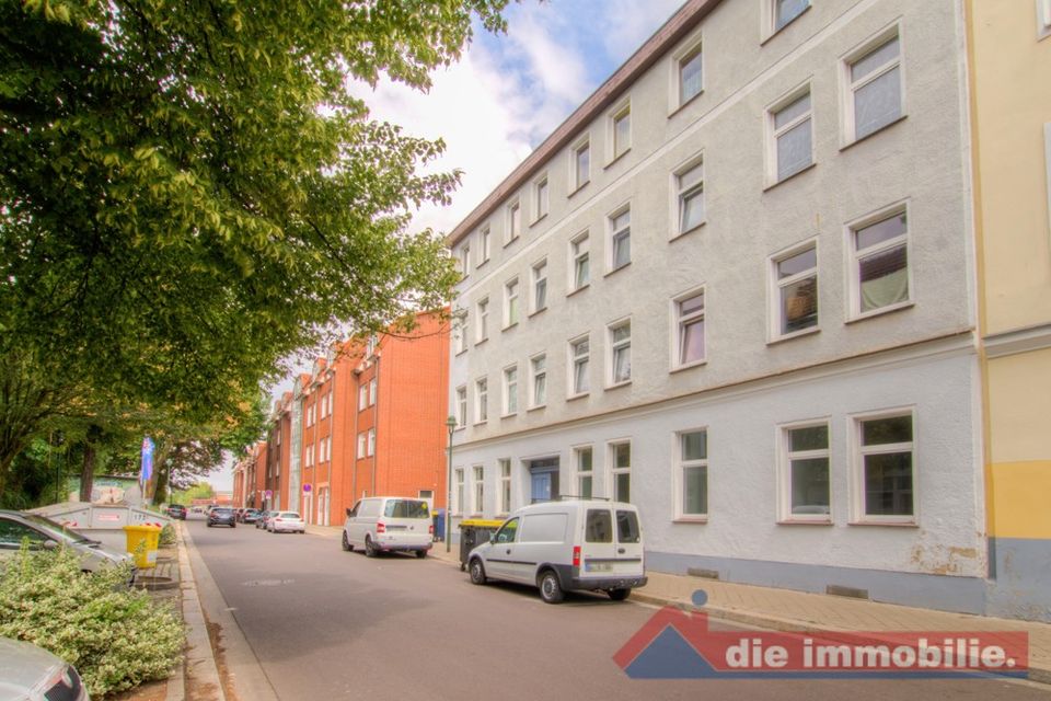 *** 2 Zimmer - hell - Balkon *** in Magdeburg