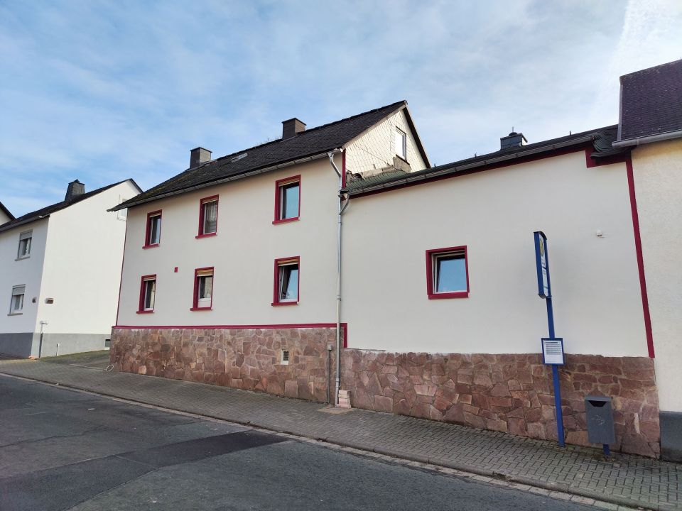 Einfamilienhaus mit Anbau in Weilburg-Ahausen in Weilburg