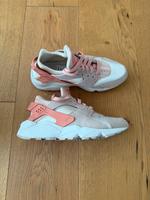 NIKE Air Huarache Damen Laufschuhe Sneakers Größe 39 Hannover - Südstadt-Bult Vorschau