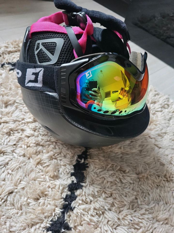 Skihelm + Brille, Damen, Größe M/L in Stuttgart