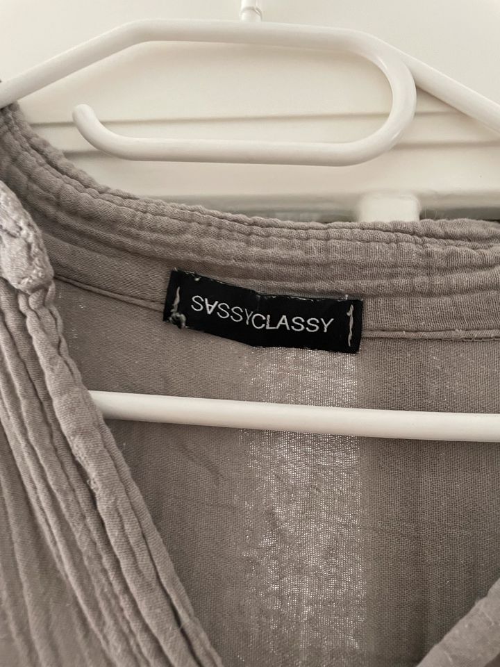 Sassyclassy taupe musselin Bluse s/m lang in Frankfurt am Main