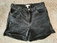 Jeansshorts Shorts Jeans vom H&M für Damen Mädchen Gr. 40 42 Sachsen - Schwepnitz Vorschau