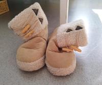 Schuhe Plüschschuhe Boots Sachsen - Königswartha Vorschau