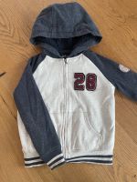 Sweatjacke/Kapuzenjacke mit Teddyfutter von Pocopiano Größe 128 Niedersachsen - Lingen (Ems) Vorschau