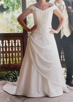 Brautkleid Lilly mit passendem Unterrock und Schleier Bayern - Eichenau Vorschau