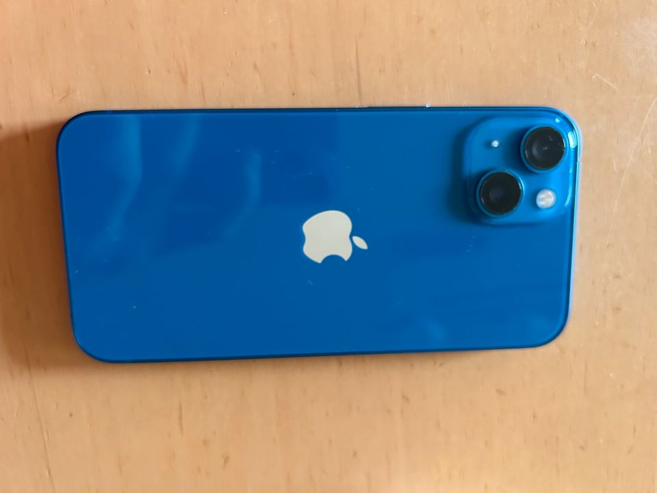 iPhone 13 Blau in Lüdenscheid