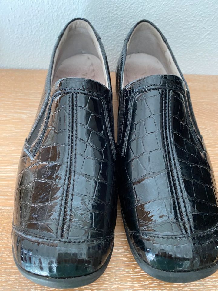 Vitaform Schuhe in schwarz Größe 39 in Kleinostheim