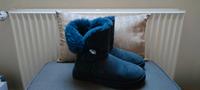UGG Bailey Bow II blau mit Swarovski Elements Größe 40 Nordfriesland - Süderlügum Vorschau