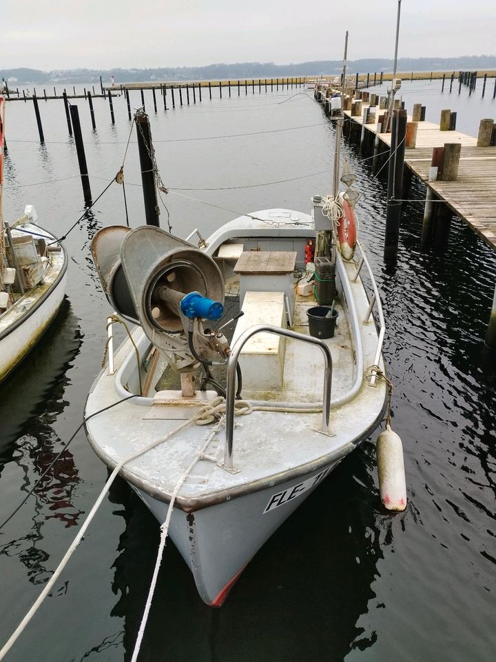Angelboot mit sabb 10ps Innenborder in Flensburg