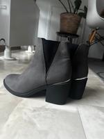 Neue Even & Odd Stiefeletten 39 grau Absatz Even and Odd Köln - Porz Vorschau