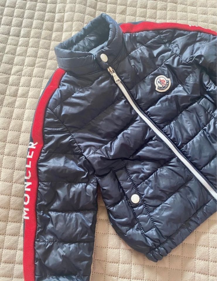 Moncler Kinderjacke in Hanau