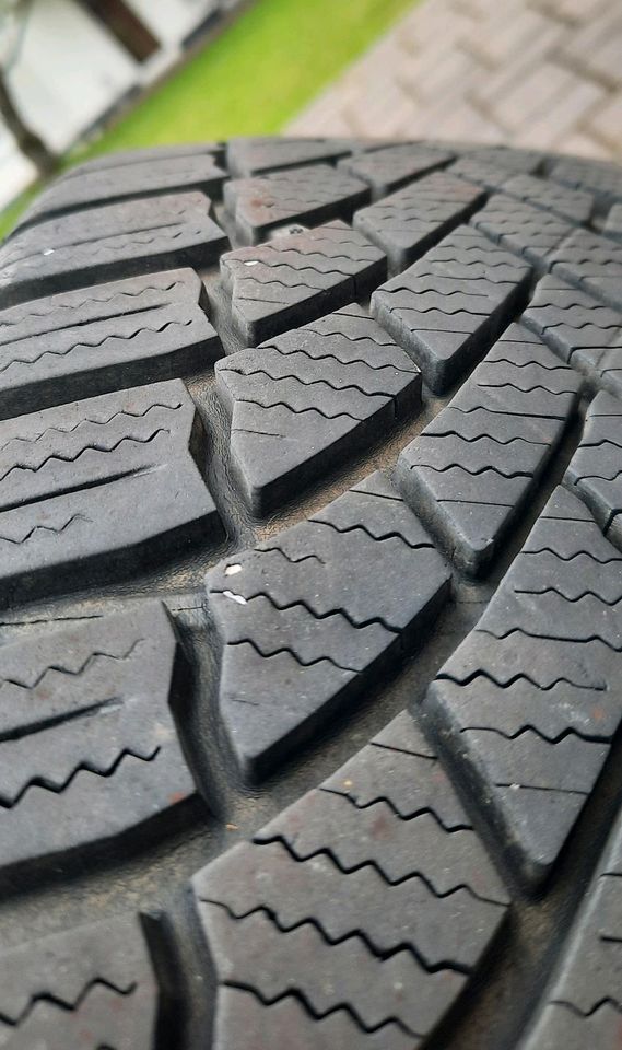 4 x 16" Bridgestone Blizzak LM005 215/70 R16 100T auf Alufelgen in Wallmerod