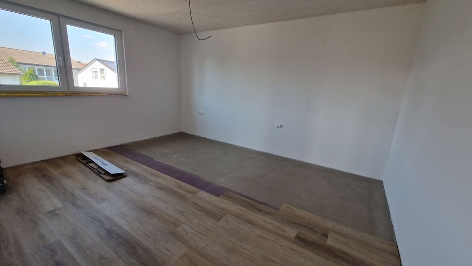 3,5 Zimmer-DG-Wohnung, Dachterrasse, EBK, bester Lage Crailsheim in Crailsheim