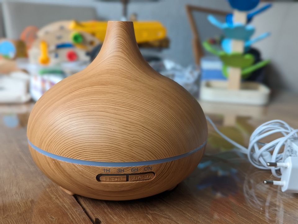 Aroma-Diffuser mit LED-Beleuchtung in 7 Farben SO GUT WIE NEU!!! in Gronau (Westfalen)