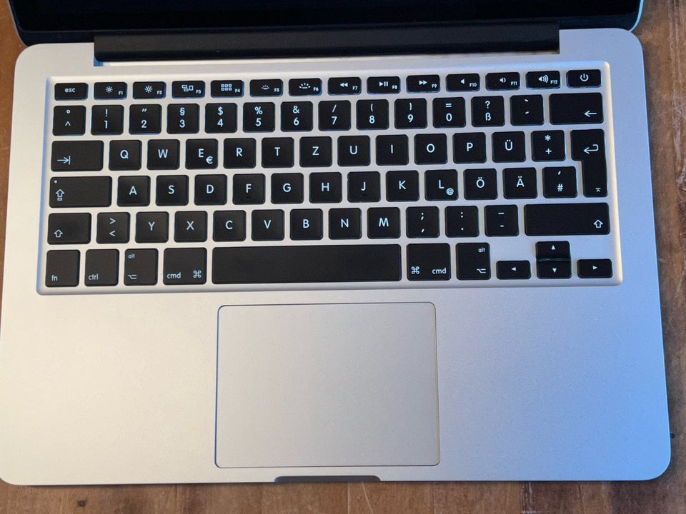 MacBook Pro 13 Zoll 2013 als Desktop-Ersatz (defekter Bildschirm) in Köln