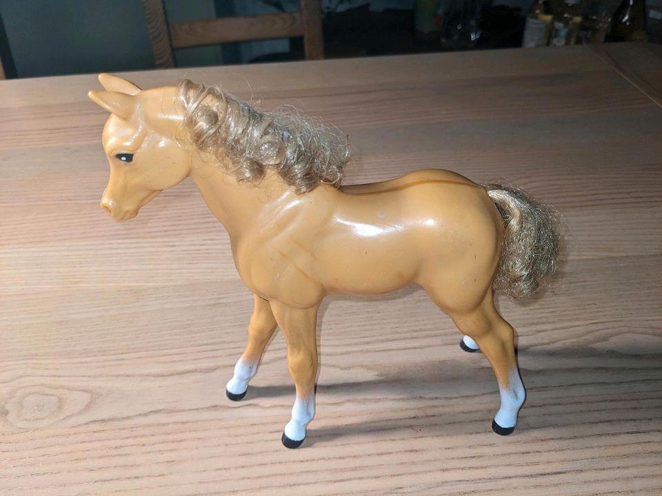 Barbie Pferd Fohlen Dixie Palomino in Winterbach