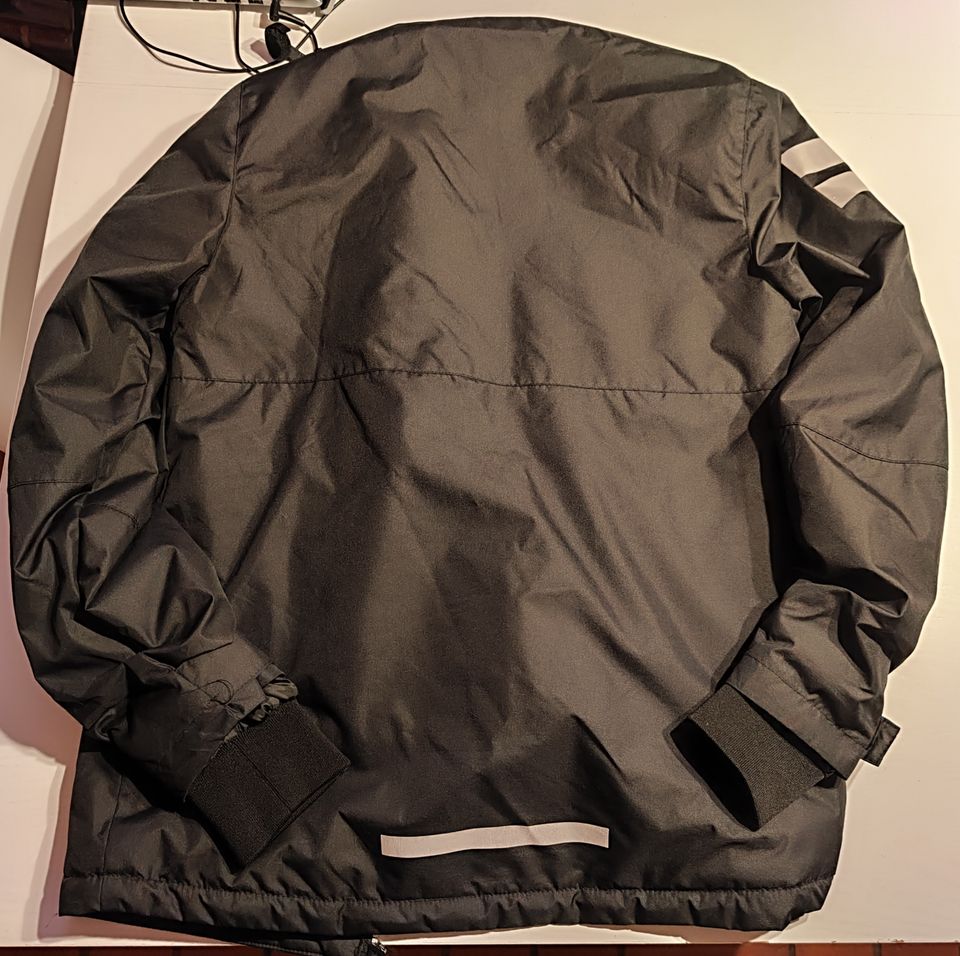 Jacke, schwarz, von H&M, Gr. 170, sehr gut erhalten in Seevetal