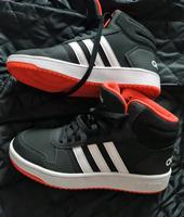 Adidas Turnschuhe (NEU) Größe 40 Thüringen - Jena Vorschau