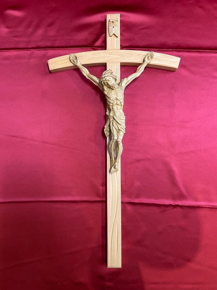 Kreuz Kruzifix Holz natur Jesus INRI zum Aufhängen 58cm in Bayern