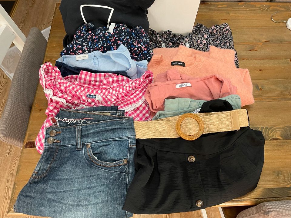 ❤️❤️. 11 teiliges Frauen Paket M/L in Bremerhaven