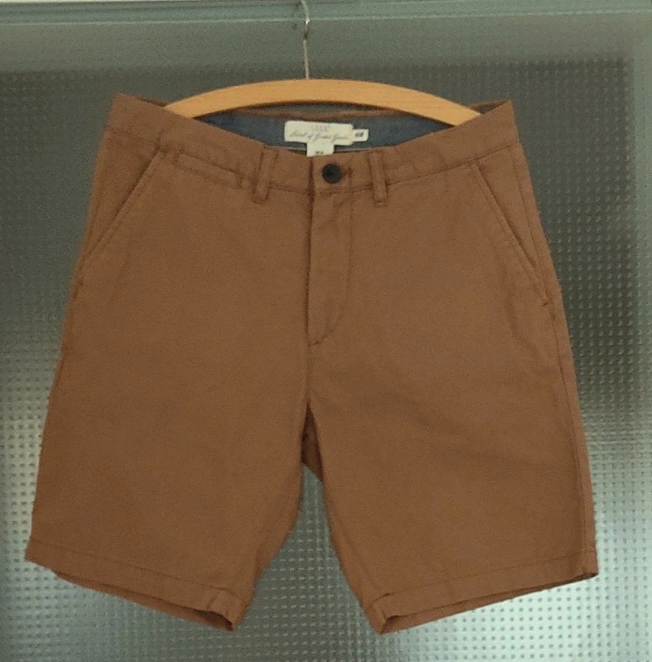 Herren- / Jungen-Shorts von H & M, Gr. 30 in Emsdetten