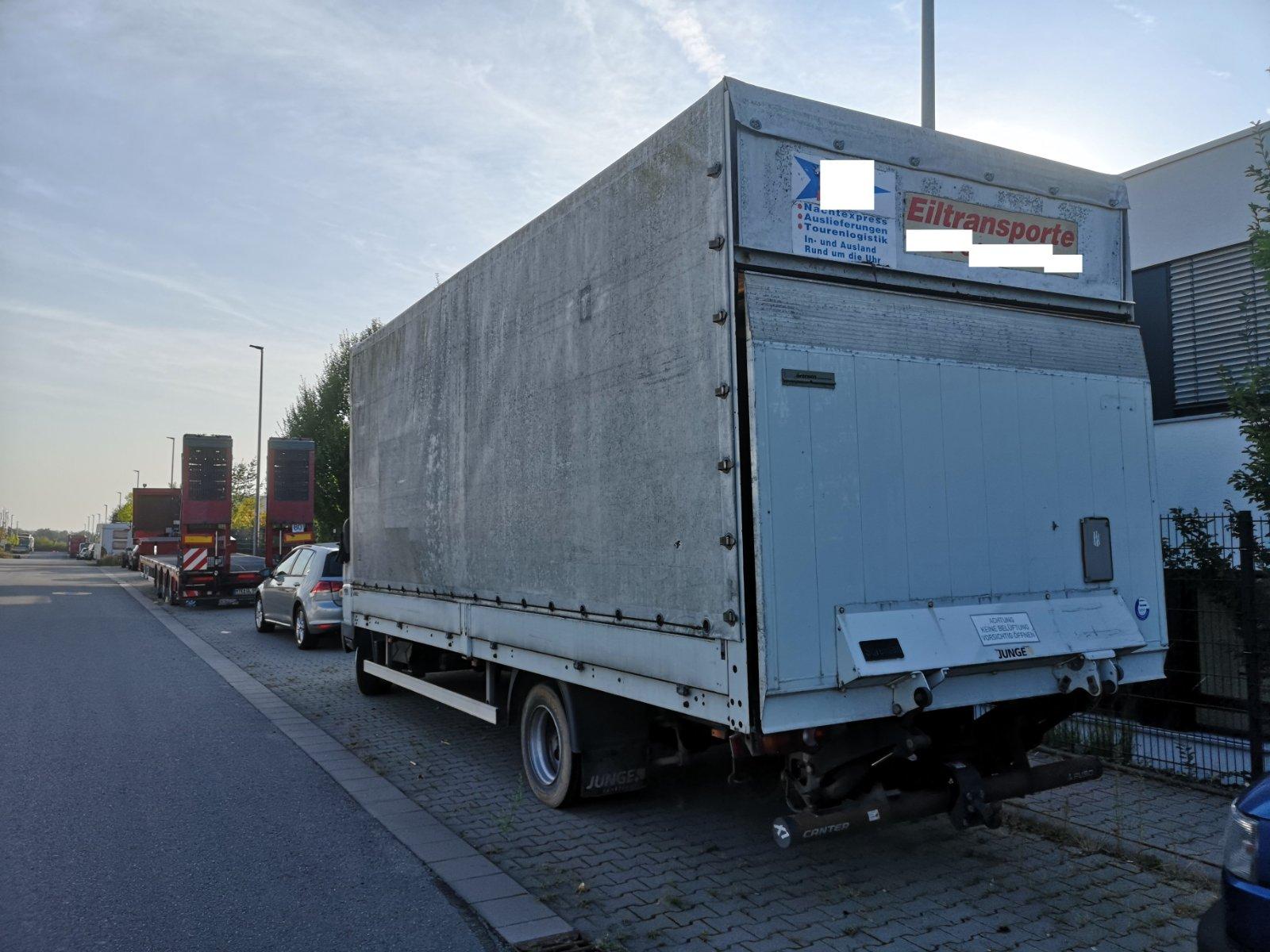 Abbildung des Autos Mitsubishi Canter Canter…