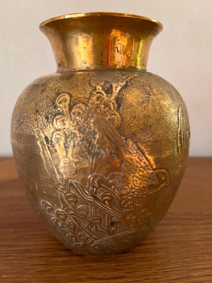 Messing Vase mit Verzierungen ⭐ Krug Gefäß alt gold ⭐ 450 g in  Nordrhein-Westfalen - Warendorf | eBay Kleinanzeigen ist jetzt Kleinanzeigen