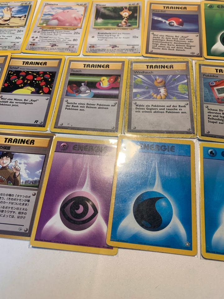 Pokemon -Karten FIRST EDITION in Düsseldorf