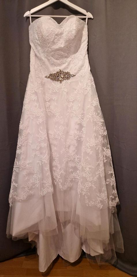 Sissi Hochzeit Brautkleid mit Schleppe Größe 40 gebraucht in Berlin