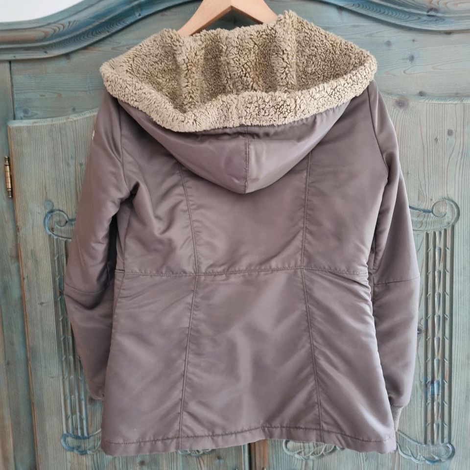 Replay Winter Jacke Top Zustand Gr S braun in Gescher