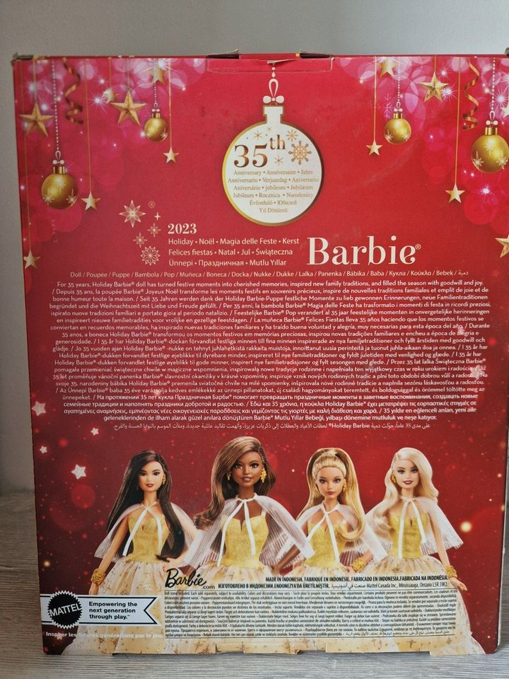 BARBIE Signature 2023 Holiday Puppe 35. Jubi. goldenem Kleid in Oberhausen