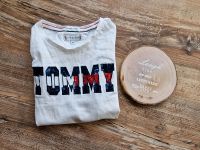 Tommy Hilfiger Langarmshirt weiß Pailletten 104 Niedersachsen - Lehrte Vorschau