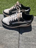 Puma Sneaker Turnschuhe Junge 37 Hessen - Langenselbold Vorschau