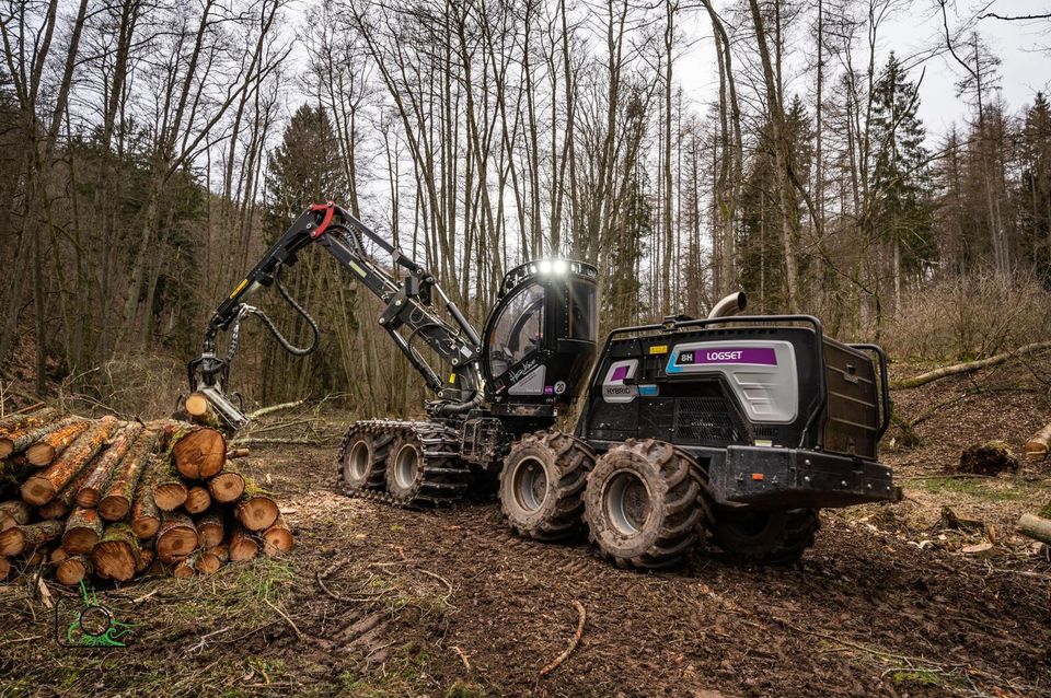 LOGSET 8H 8-Rad Harvester, junge Gebrauchtmaschine, BJ2021, 2000h in Schmallenberg