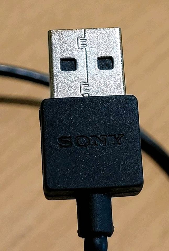 Noch 2 x SONY KABEL mit STECKER, wofür auch immer!? in Bochum