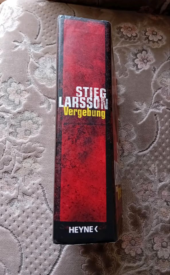 STIEG LARSSON  - "VERGEBUNG" (PSYCHO-THRILLER) !!! in Bad Salzungen