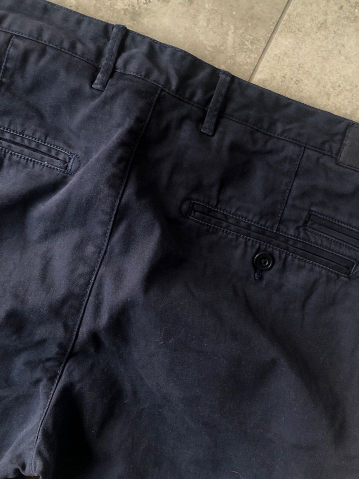 Marc O‘Polo Chino Stoffhose blau navy 33/34 in Bad Harzburg