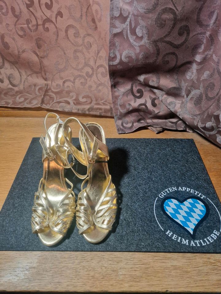 H&M Gold High Heel Sandale Gr. 39 gebraucht in Buchloe