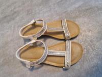 Schöne Sandalen mit funkelnen Glitzer Gr 38 Nordrhein-Westfalen - Elsdorf Vorschau