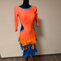 turnierkleid Gr 36 oder 152 neu orange mit Federn Niedersachsen - Achim Vorschau