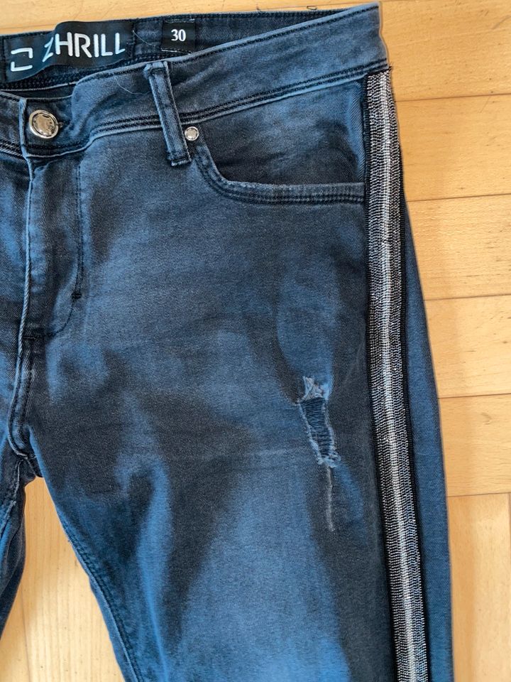 Zhrill Jeans Gr. 30 XL 42 mega bequem in Emsdetten