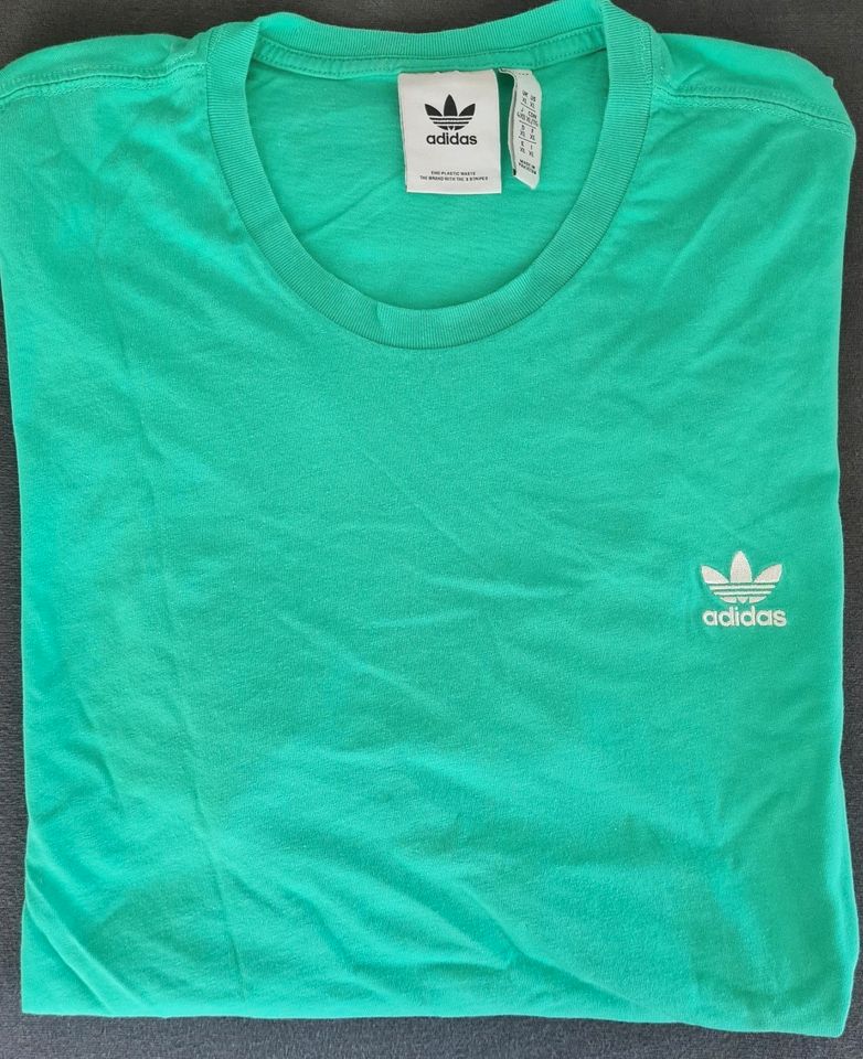 T-Shirt *adidas* Gr. XL grün in Köln