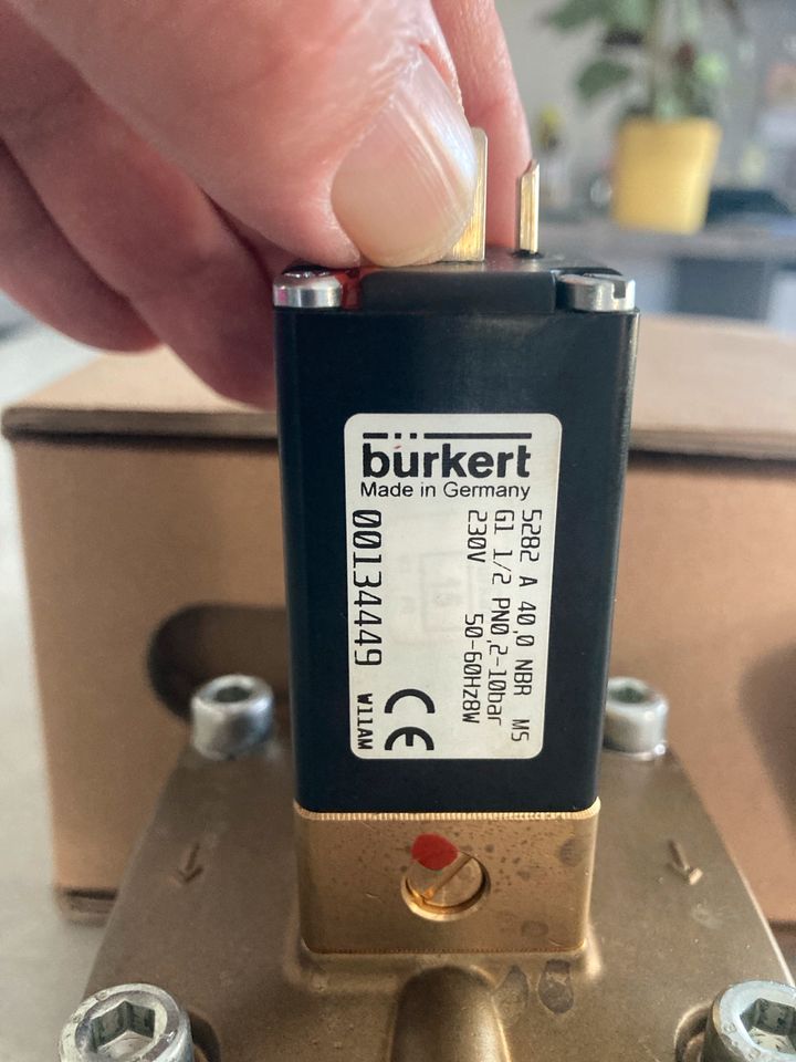 Bürkert 230 V Magnetventil 11/2“ in Eichwalde