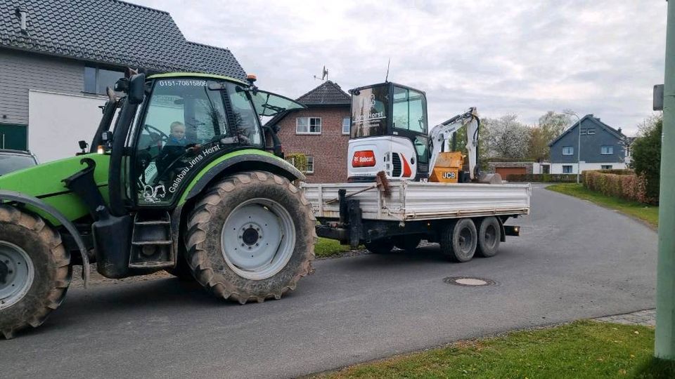 Schlepper mit Fahrer zu vermieten auch für Karneval in Nideggen / Düren