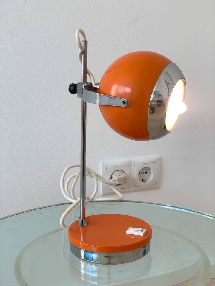 Designer Tischlampe / 70er/ Orangene Space Age Kugel Lampe in Bamberg