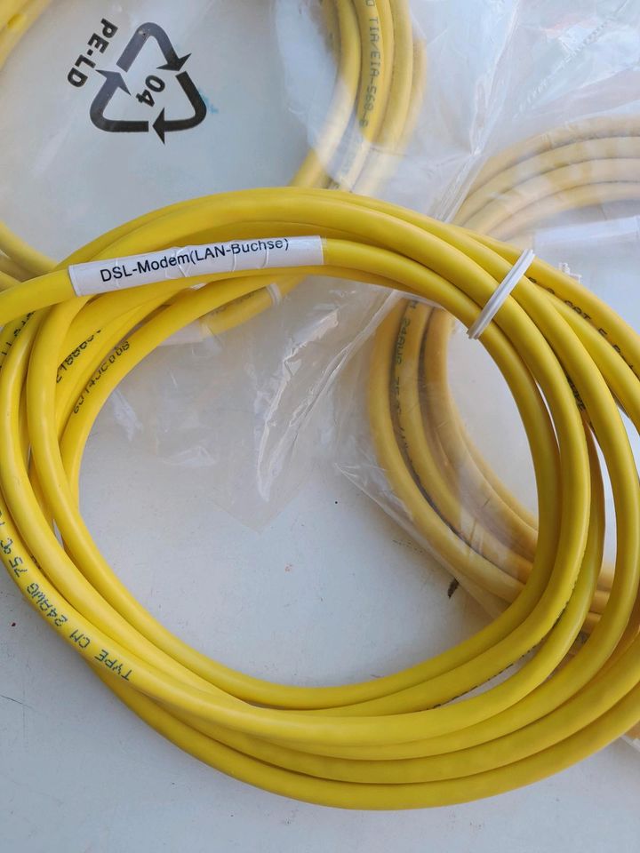 5 STÜCK FÜR 8 EURO Lan Kabel   3m lang in der Original Verpackung in Willich