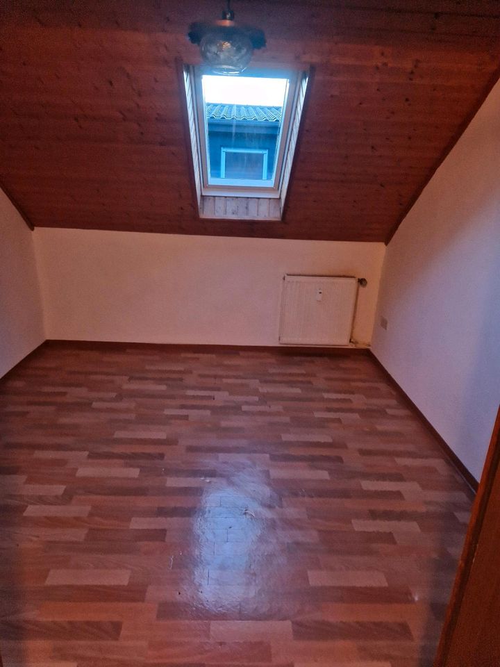 2 Zimmer Dachgeschosswohnung in PB Schloss Neuhaus in Paderborn