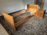 Bett Bettgestell Holz Eiche Vintage Retro 90 x 190 mit Nachtisch Nürnberg (Mittelfr) - Aussenstadt-Sued Vorschau